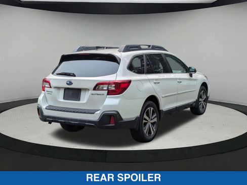 Used 2018 Subaru Outback 2.5i Limited AWD/4WD image 4