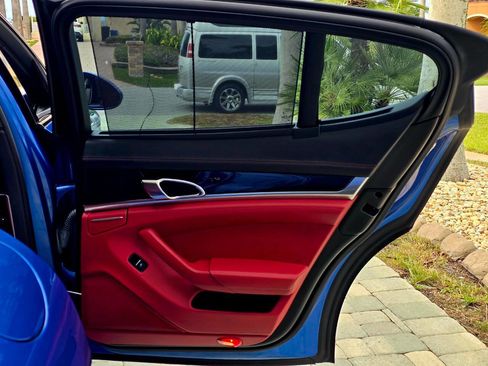 Used 2015 Porsche Panamera S image 91