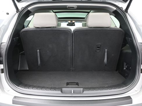 Used 2017 Hyundai Santa Fe Limited image 6