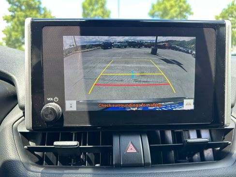 Certified 2024 Toyota RAV4 LE AWD/4WD image 18