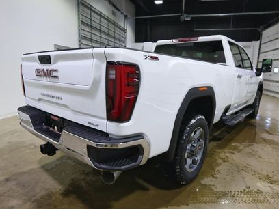 New 2026 GMC Sierra 3500 SLT w/ SLT Premium Package