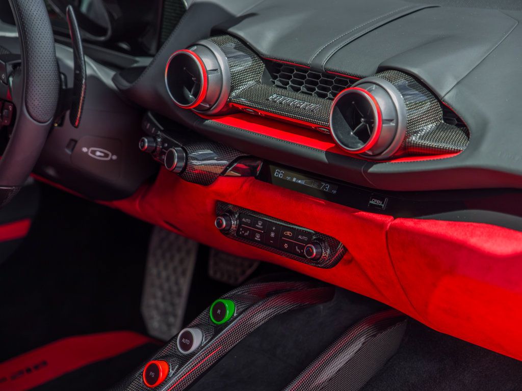 Used 2019 Ferrari 812 Superfast RWD image 26
