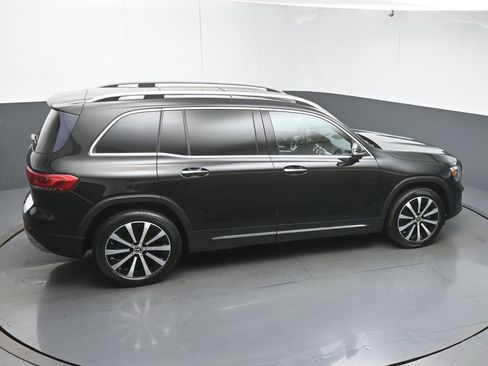 Used 2020 Mercedes-Benz GLB 250 w/ Premium Package image 25