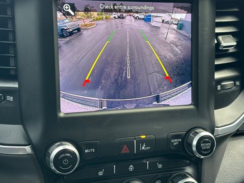 Used 2021 RAM 1500 Big Horn image 17