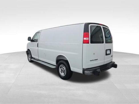 Used 2025 GMC Savana 2500 w/ Driver Convenience Package RWD image 4