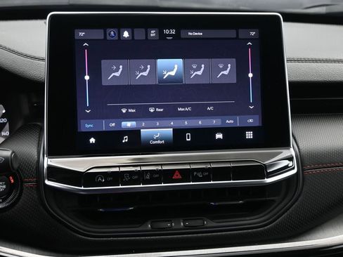 Used 2024 Jeep Compass Trailhawk image 18