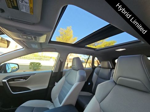 Used 2021 Toyota RAV4 Limited AWD/4WD image 29