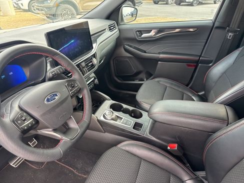 Used 2023 Ford Escape ST-Line Elite image 7