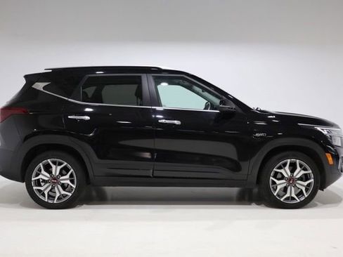 Used 2021 Kia Seltos SX w/ SX Sunroof Package AWD/4WD image 9