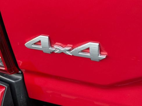 Used 2021 Toyota Tacoma SR5 w/ Technology Package AWD/4WD image 14