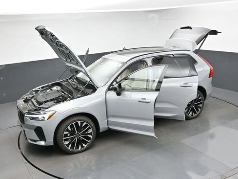 New 2026 Volvo XC60 B5 Ultra w/ Climate Package AWD/4WD image 53