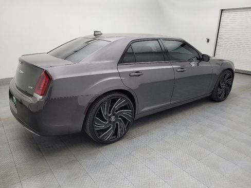 Used 2019 Chrysler 300 Touring w/ Sport Appearance Package RWD image 10