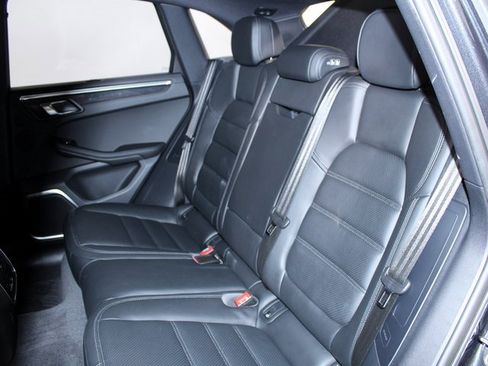 Used 2024 Porsche Macan GTS image 23