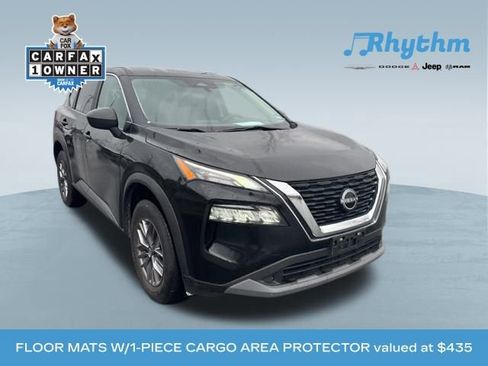 Used 2023 Nissan Rogue S image 1