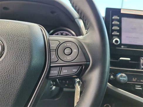 Used 2024 Toyota Camry SE image 15