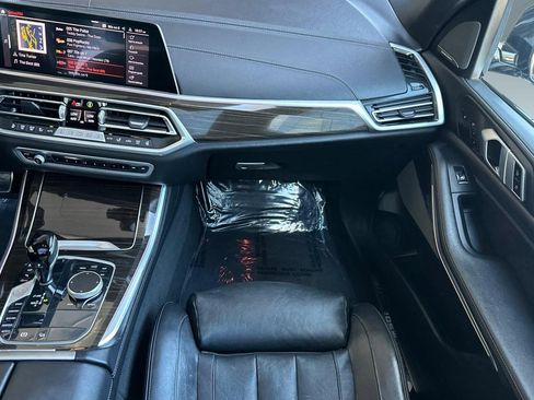 Used 2020 BMW X5 M50i image 27