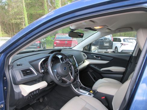 Used 2021 Subaru Ascent Premium w/ Convenience Package image 9