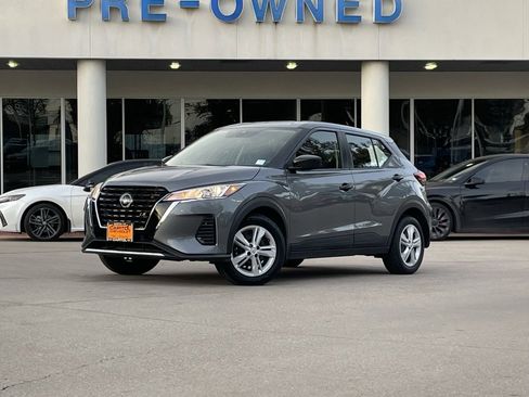 Used 2024 Nissan Kicks S image 2