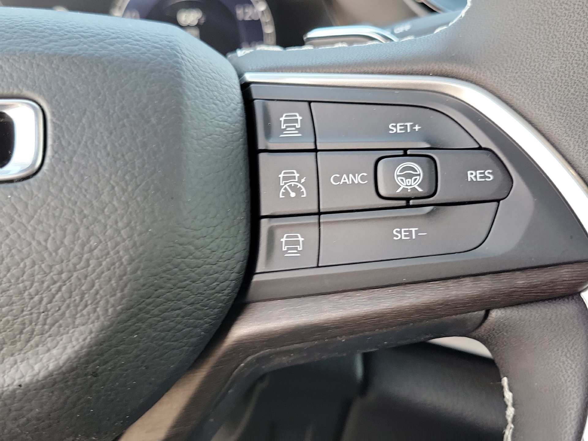 New 2026 Jeep Grand Cherokee Altitude AWD/4WD image 6