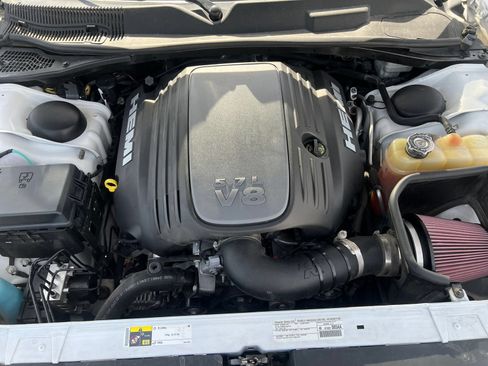 Used 2014 Dodge Challenger R/T RWD image 21