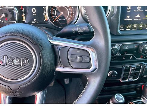 Used 2023 Jeep Gladiator Overland AWD/4WD image 21