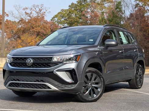 Used 2024 Volkswagen Taos S image 4