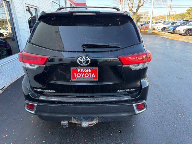 Used 2017 Toyota Highlander Limited AWD/4WD image 3