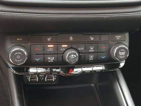 Used 2021 Dodge Durango GT RWD image 17
