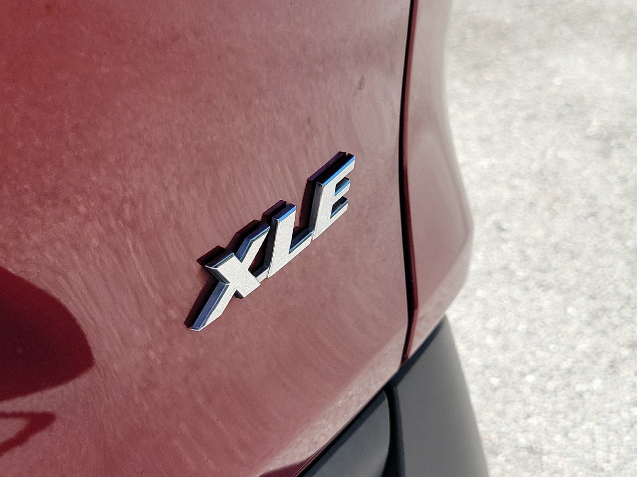 Used 2021 Toyota RAV4 XLE Premium FWD image 7