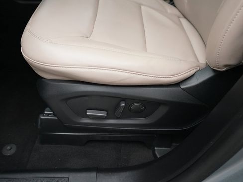 Used 2023 Ford Explorer XLT w/ Equipment Group 202A image 29