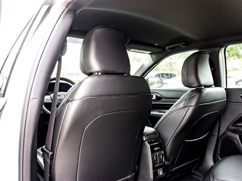 New 2026 Jeep Compass Latitude image 19