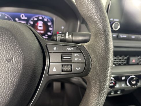 Used 2023 Honda Accord EX image 27