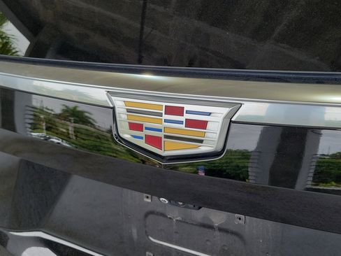 Used 2022 Cadillac Escalade ESV Premium Luxury w/ Performance Package image 5