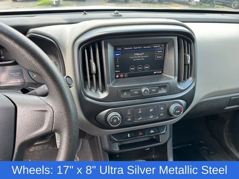 Used 2022 Chevrolet Colorado W/T AWD/4WD image 10
