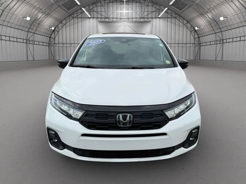 Used 2025 Honda Odyssey Sport-L image 11