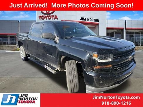 Used 2018 Chevrolet Silverado 1500 Custom w/ Custom Value Package RWD image 1