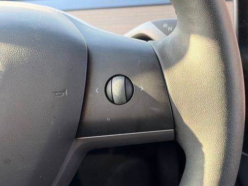 Used 2023 Tesla Model 3 Standard Range RWD image 21