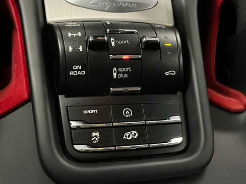 Used 2016 Porsche Cayenne GTS AWD/4WD image 13