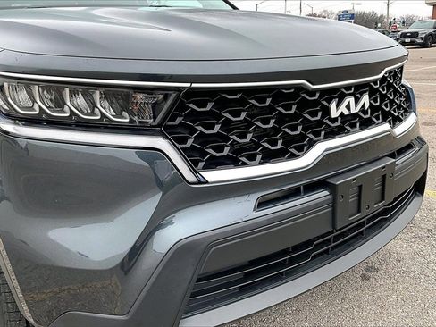 Used 2023 Kia Sorento LX image 29