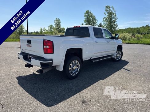 Used 2019 GMC Sierra 2500 Denali w/ Duramax Plus Package AWD/4WD image 7