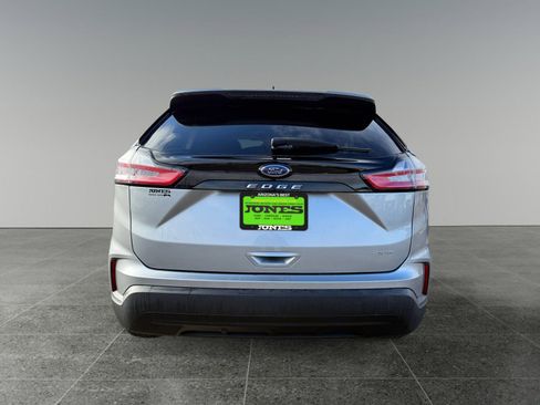 Used 2023 Ford Edge SE image 5