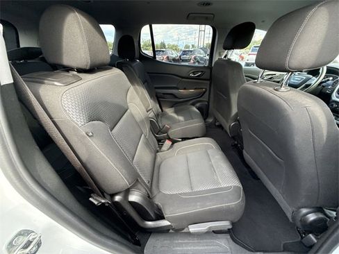 Certified 2023 GMC Acadia SLE w/ Driver Convenience Package image 25