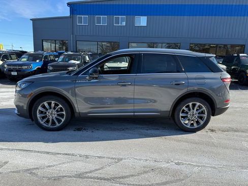 Used 2021 Lincoln Corsair AWD w/ Premium Package image 2