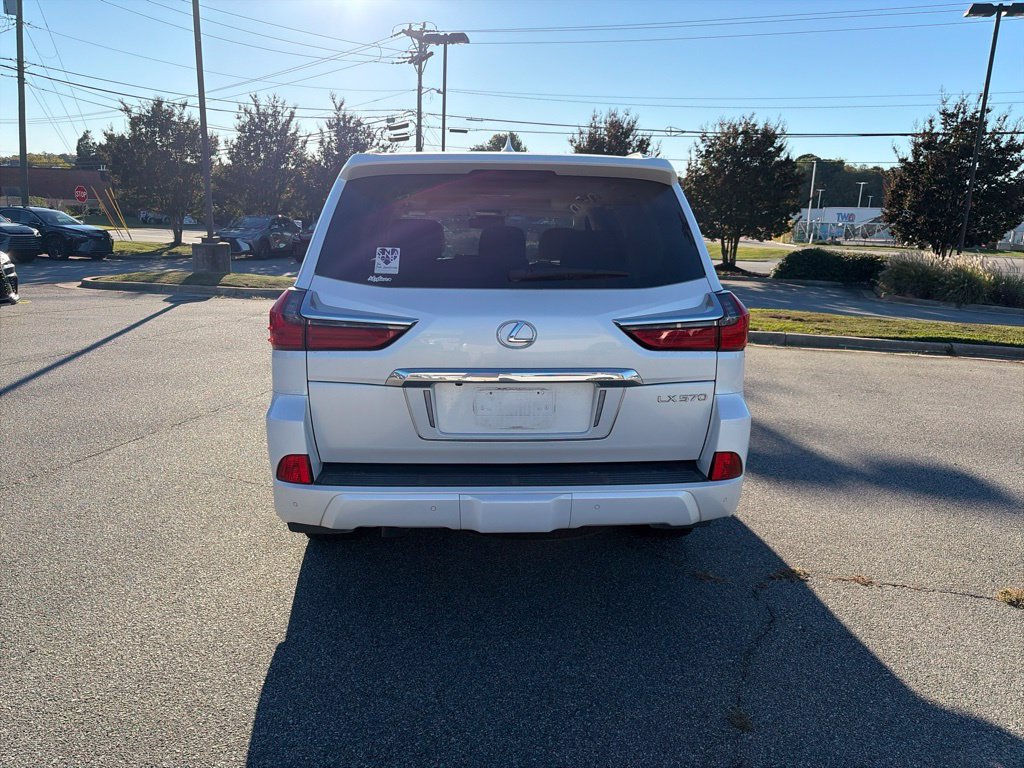 Used 2019 Lexus LX 570 4WD w/ Luxury Package image 3