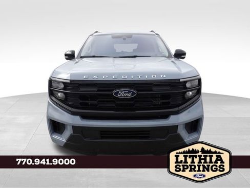 New 2025 Ford Expedition Active RWD image 2