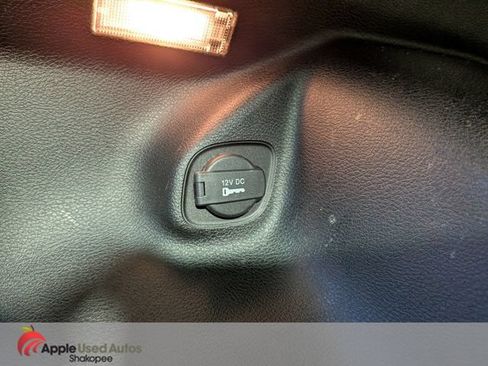 Used 2019 Jeep Cherokee Trailhawk w/ Cold Weather Group AWD/4WD image 12