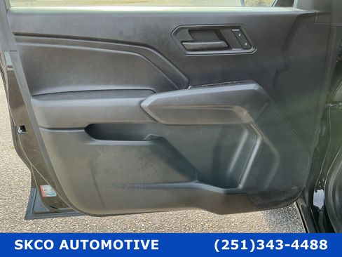 Used 2023 Chevrolet Colorado W/T image 12