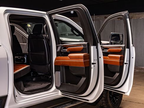 Used 2024 GMC Sierra 2500 Denali Ultimate image 30