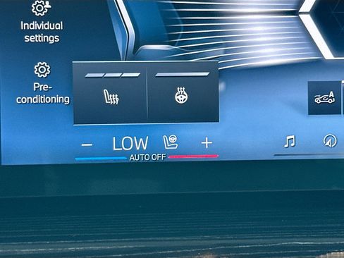 Certified 2025 BMW X6 xDrive40i w/ Parking Assistance Package image 20