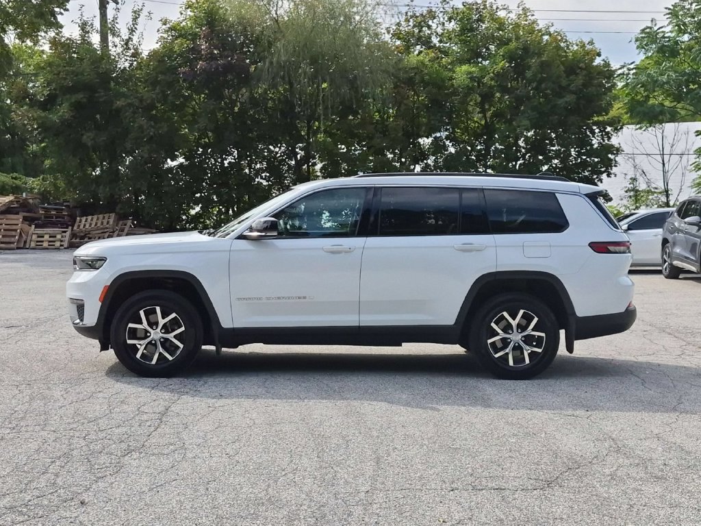 Used 2025 Jeep Grand Cherokee L Limited w/ MOPAR Finishing Package AWD/4WD image 10